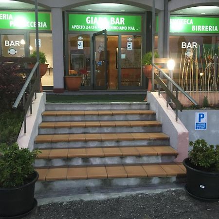 Hotel Lago Maggiore Кастеллетто-сопра-Тичино Экстерьер фото