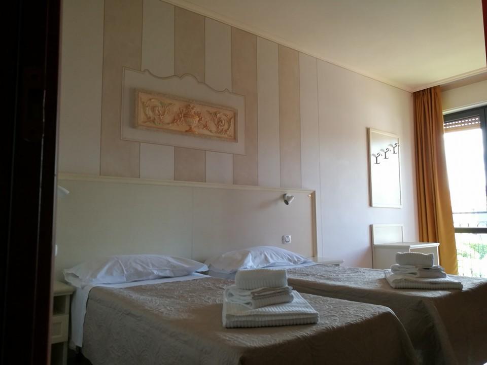 Hotel Lago Maggiore Кастеллетто-сопра-Тичино Экстерьер фото